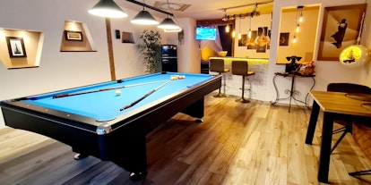 Übernachtung in der Spa Suite "Pub" in Huttwil